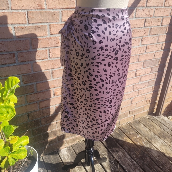 Nasty Gal Pink Leopard Print Wrap Skirt - Picture 10 of 13